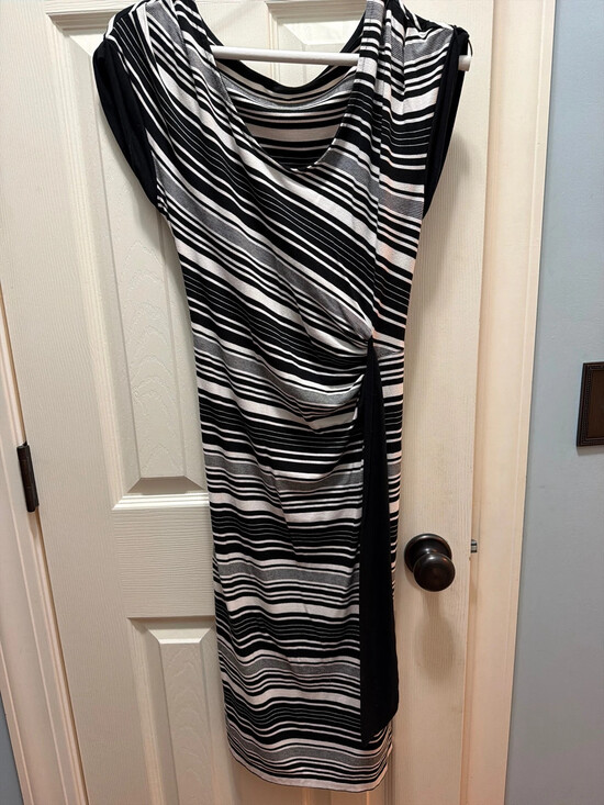 Liz Lange Dresses & Skirts - Liz Lange Maternity Dress Black White Stripe Faux Wrap Ruched Small Petite